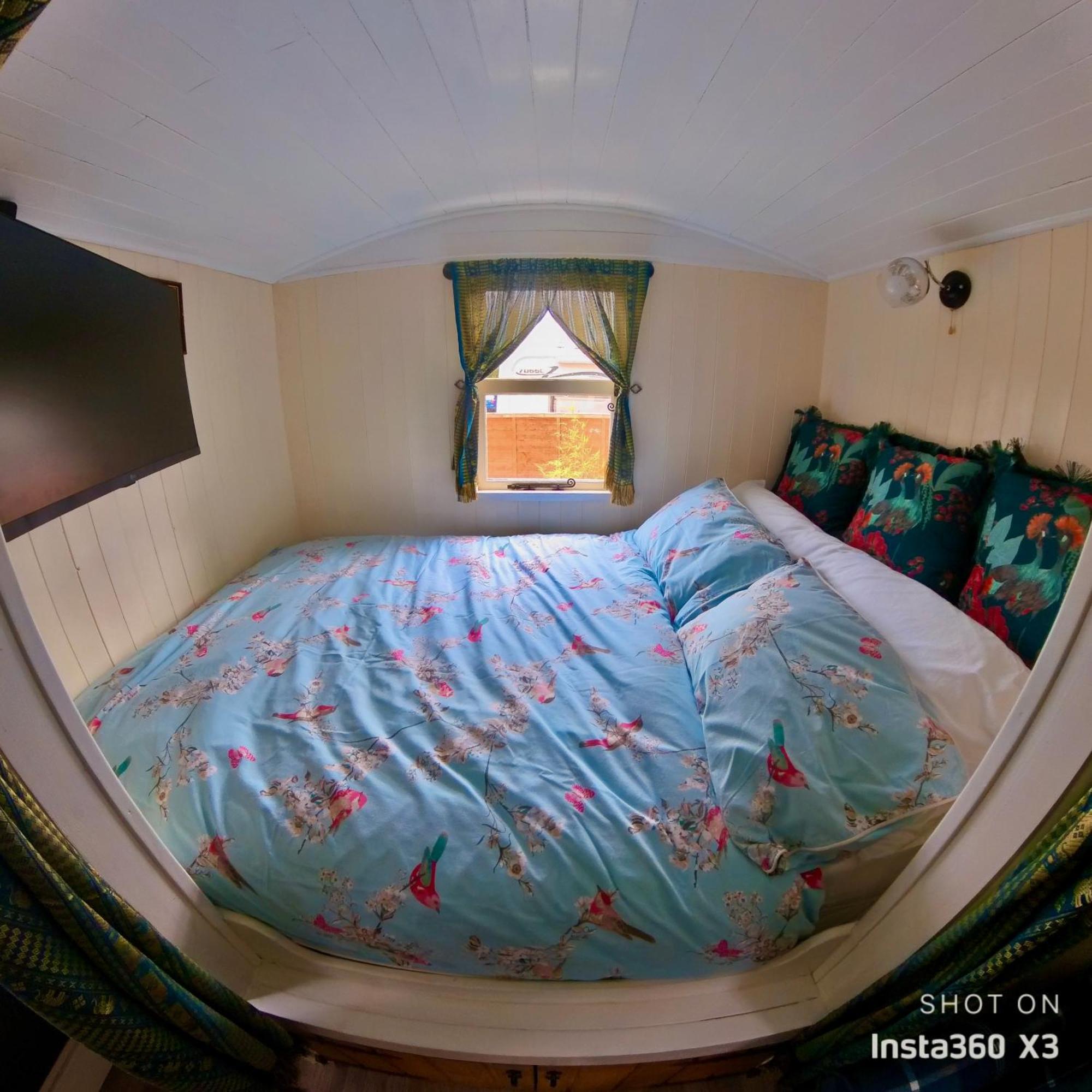 Acampamento Alices Garden Two York