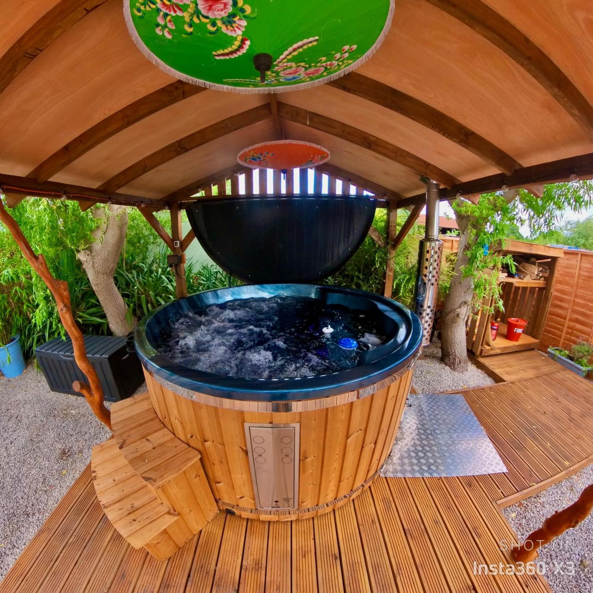 Acampamento Alices Garden Two York